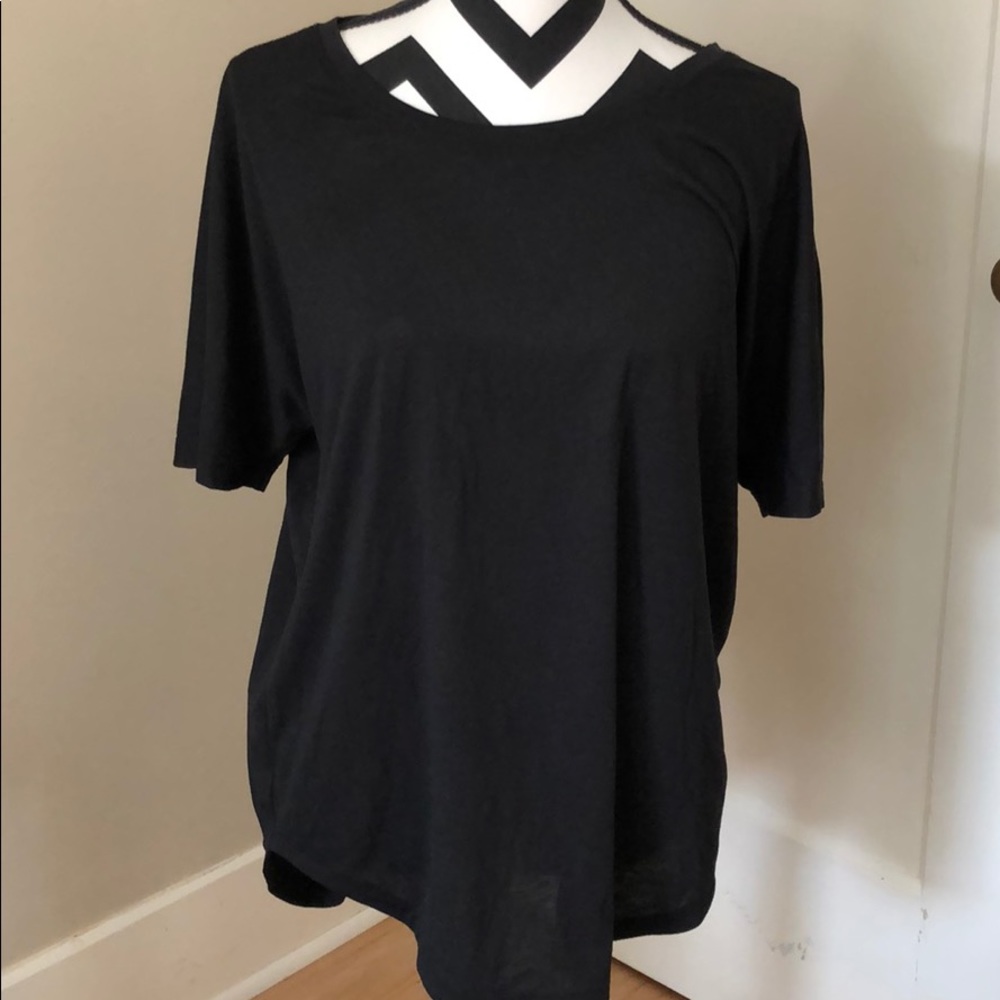 Lucy Final Rep Black Workout Tee